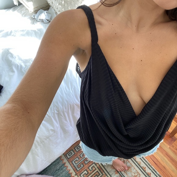 Twisted Front Ribbed top - Picture 2 of 3